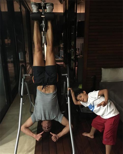 khoanh-khac-nhi-nhanh-cua-c-ronaldo-va-con-trai-2