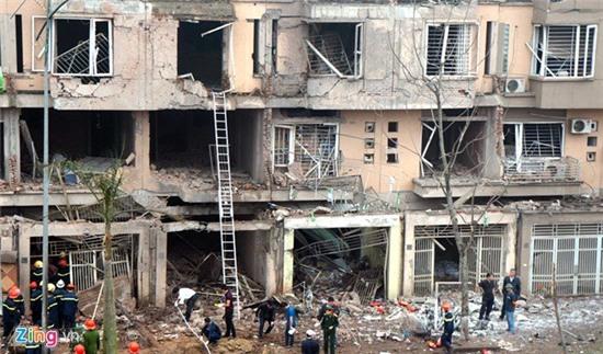 vu no o ha dong: truy tim nguoi cho khoi kim loai gay no hinh anh 1