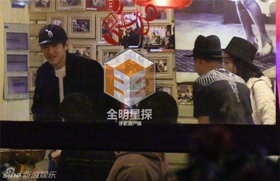 Thập Tứ A Ca Lâm Canh Tân lộ loạt ảnh ôm hôn với hotgirl mạng xã hội - Ảnh 5.