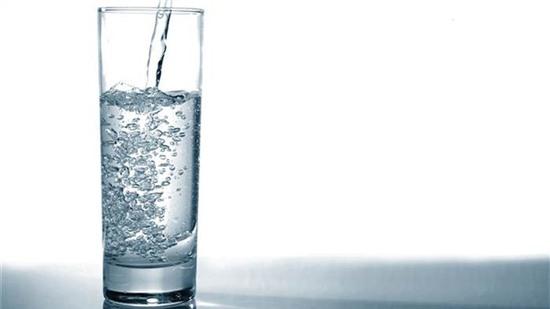 thực hư uống nước lạnh gây ung thư