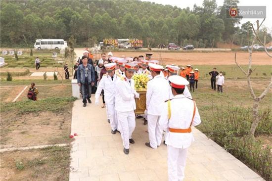 Toàn cảnh tang lễ đầy nước mắt tiễn đưa nhạc sĩ Trần Lập - Ảnh 41.