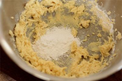 banh-quy-hanh-nhan-2