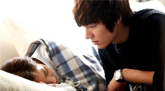 Khác nhau một trời một vực giữa soái ca và những chàng trai khô như ngói - Ảnh 3.