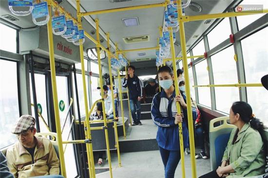 1.001 chiêu sinh viên trốn vé xe buýt và cách hành xử văn minh của người phụ xe - Ảnh 9.