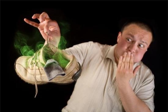 Tranh cai quanh 'lenh' cam noi tuc, chui bay, mo tivi on ao hinh anh