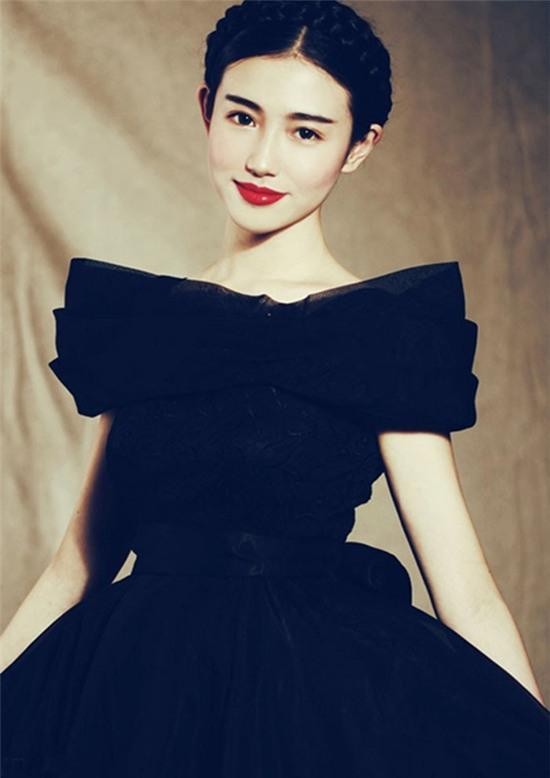 Nhan sắc khó chê của hot blogger 9x này.