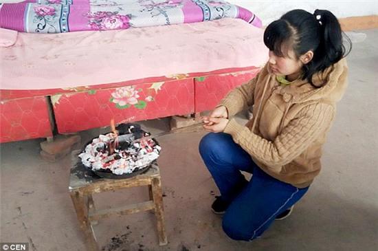 Ding tin rằng nếu đốt da mình ở mức 40 độ C thì tế bào ung thư cũng sẽ bị thiêu.