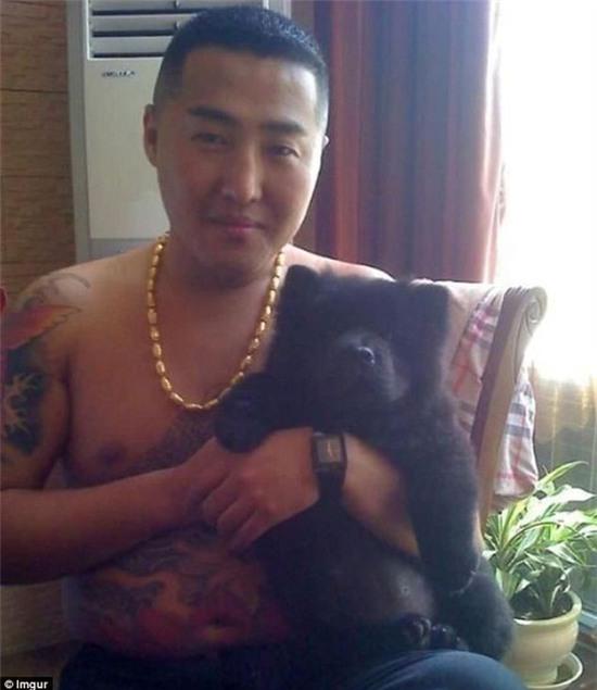 Cuộc sống bí ẩn ít người biết về gã gangster Trung Quốc - Ảnh 4.