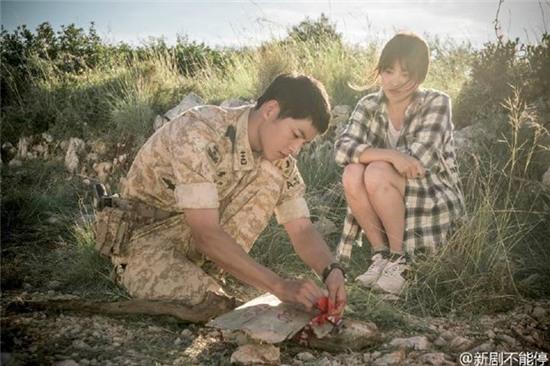 'Hau due mat troi' ban dau khong co dai uy Song Joong Ki hinh anh