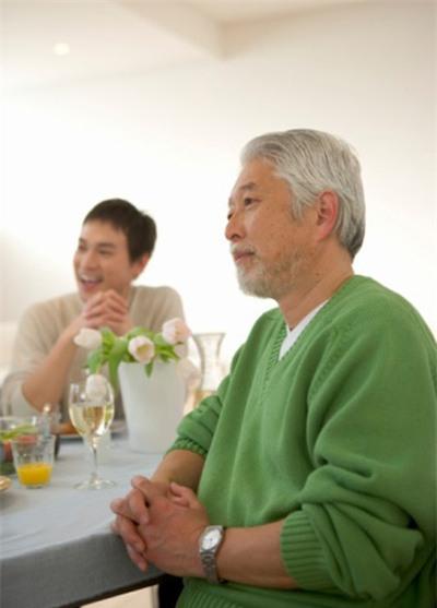 chet cuoi nghi chuyen bo vo va con re - 1