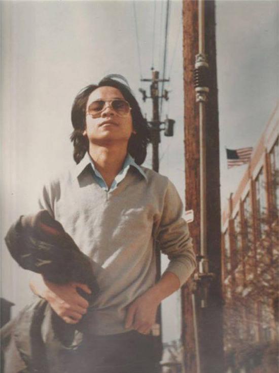 Mái tóc dài lãng tử cũng là một trong những xu hướng đình đám, làm nên hình ảnh phong trần cho phái mạnh