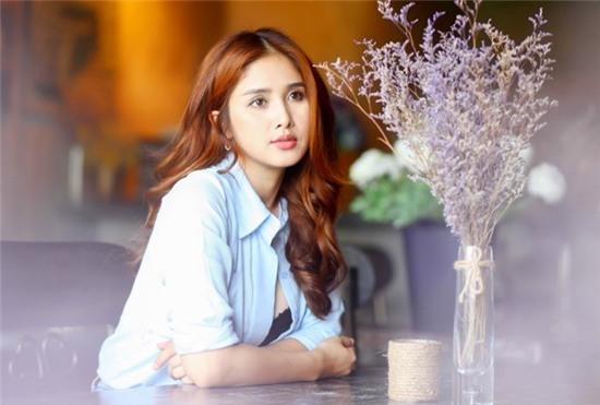 Thao Trang: 'Toi trang tay khi ly hon Phan Thanh Binh' hinh anh 1