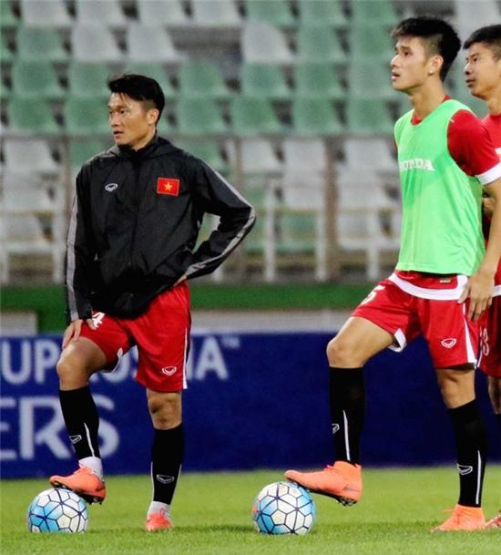 HLV Huu Thang de Tuan Anh ngoi du bi o tran gap Iraq? hinh anh 4