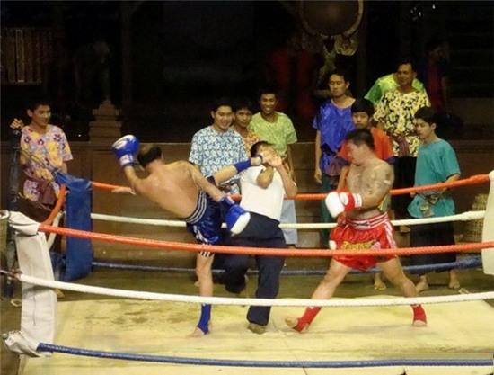 chi em "kho do", anh em "kho tho" hinh anh 4