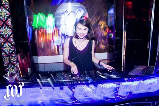 Hoa khôi wushu Vũ Trà My: Nghề DJ nhiều cạm bẫy, nhưng là đam mê của tôi! - Ảnh 1.