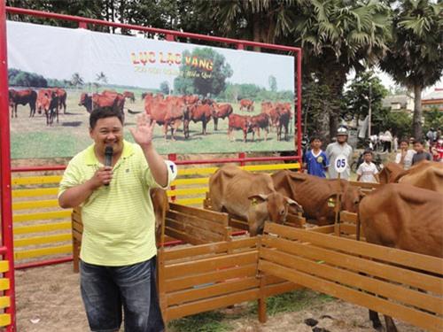 Lục lạc vàng quyết định thay đổi MC và tiếp tục phát sóng.