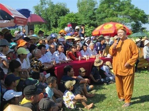 Minh Béo được bà con quý mến ở chương trình Lục lạc vàng.