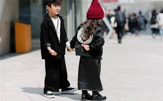 Góc tối phía sau những đứa trẻ sành điệu trong tuần lễ thời trang Seoul - Ảnh 1.