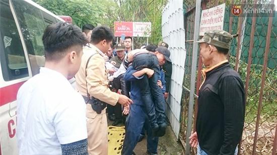 Cứu sống một nam thanh niên nhảy cầu Chương Dương tự tử - Ảnh 1.