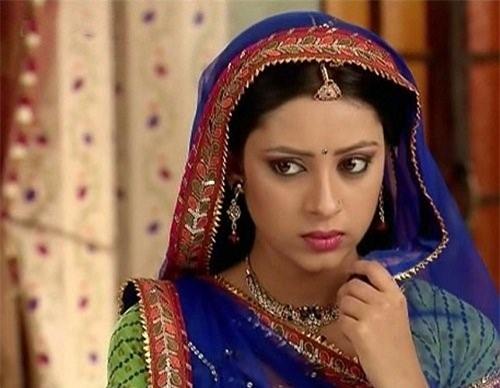 Dien vien 'Co dau 8 tuoi' va 6 nam vat lon voi nghiep dien hinh anh 1