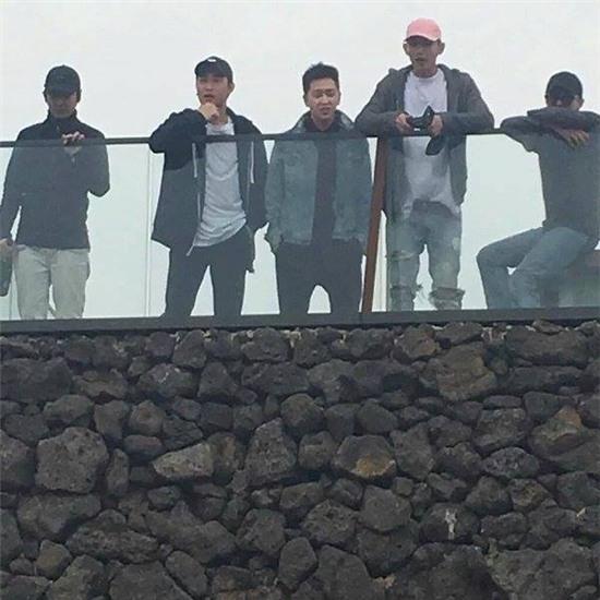 Độc quyền: Seung Ri đang ăn tối tại một nhà hàng 5 sao ở Hà Nội - Ảnh 8.