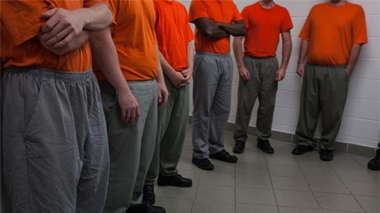 Canada: Số phận những kẻ mang tội ấu dâm sau song sắt trại giam - Ảnh 2.