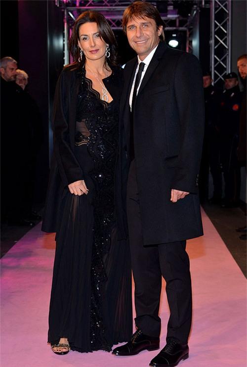 Hôm 4/4, ban lãnh đạo Chelsea thông báo, đội chủ sân Stamford Bridge sẽ có HLV mới sau Euro 2016