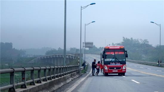 cao tốc Nội Bài - Lào Cai, vi phạm giao thông