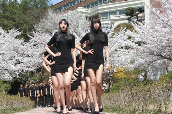 Hàn Quốc: Nam thanh nữ tú ngành thời trang khoe dáng siêu chuẩn dưới hoa anh đào - Ảnh 3.