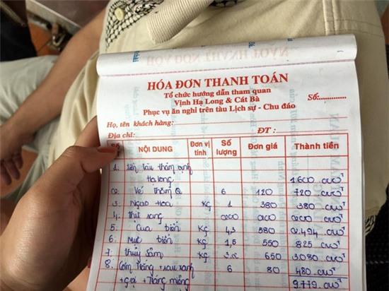 Chém đẹp bữa trưa 10 triệu đồng, tàu du lịch Hạ Long bị phạt - Ảnh 2.