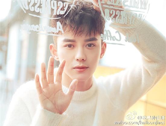 Không cần nam tính sexy, những chàng trai xinh như con gái này vẫn hot như thường - Ảnh 42.