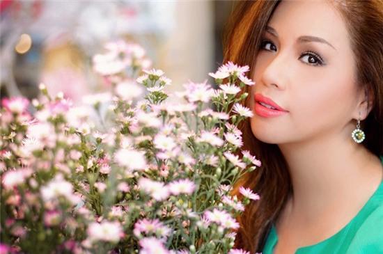 Minh Tuyet va nhung giot nuoc mat tren dat My hinh anh 4