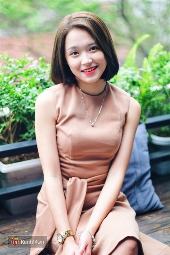 Từng gây bão nhờ nụ cười nháy mắt siêu đáng yêu và giờ cô bạn này là Á khôi của trường Báo - Ảnh 8.