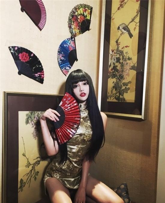 hot girl so huu ve dep nong bong giong bup be barbie hinh anh 11