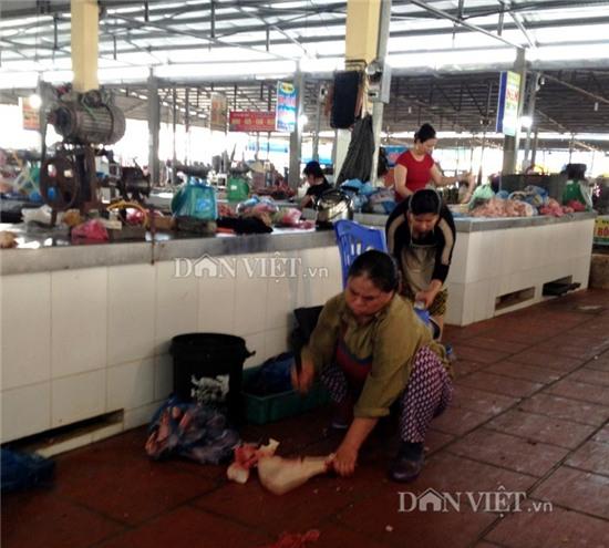 anh: rung minh voi thuc pham ban o cho dau moi hinh anh 3