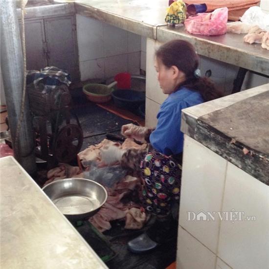 anh: rung minh voi thuc pham ban o cho dau moi hinh anh 5