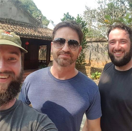 Vừa đặt chân đến Việt Nam, tài tử phim 300 Gerard Butler đã bị mất ví - Ảnh 3.