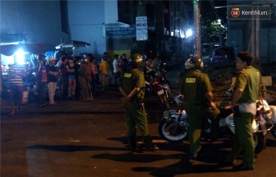 Hỗn chiến tại quán cơm ở Sài Gòn, nam thanh niên 21 tuổi bị đâm gục tại chỗ - Ảnh 1.