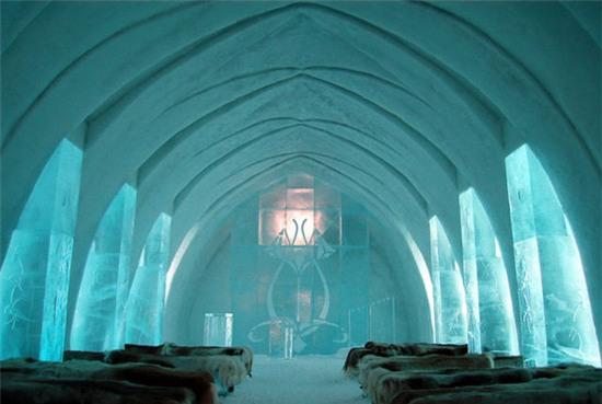 khách sạn kỳ lạ từ băng