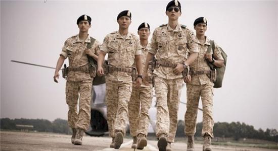 Hình ảnh người lính trong phim được giới phê bình nhận xét khác xa với thực tế.