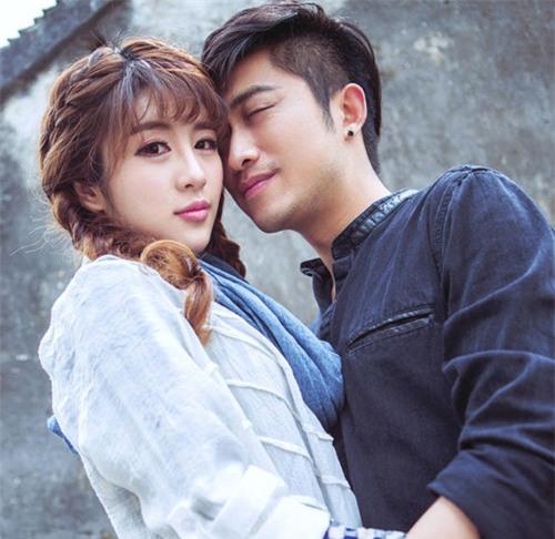 chiec bao cao su em giau trong tui xach - 1