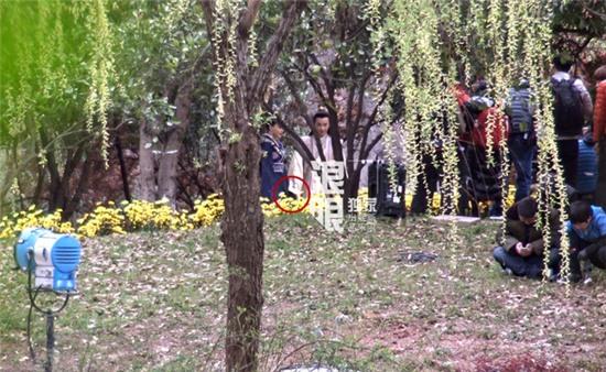 Lộ bằng chứng nghi vấn Đường Yên hẹn hò người tình màn ảnh La Tấn - Ảnh 1.