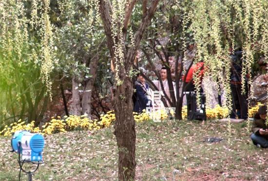 Lộ bằng chứng nghi vấn Đường Yên hẹn hò người tình màn ảnh La Tấn - Ảnh 2.