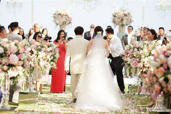 ty-phu-thai-to-chuc-dam-cuoi-dep-nhu-mo-cho-con-gai-cung-8