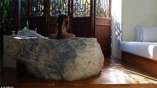 Bỏ việc đi du lịch, cô gái vẫn có cuộc sống sang chảnh với mức lương 6 số - Ảnh 10.