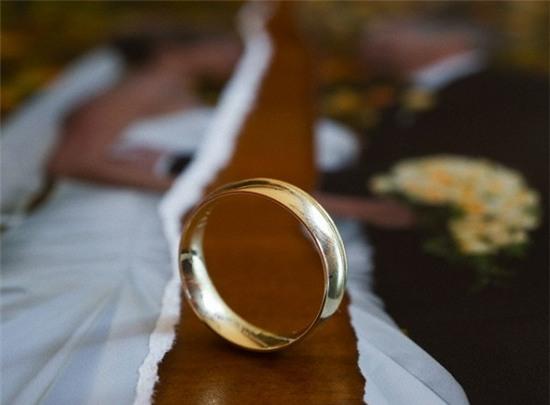 nhẫn cưới
