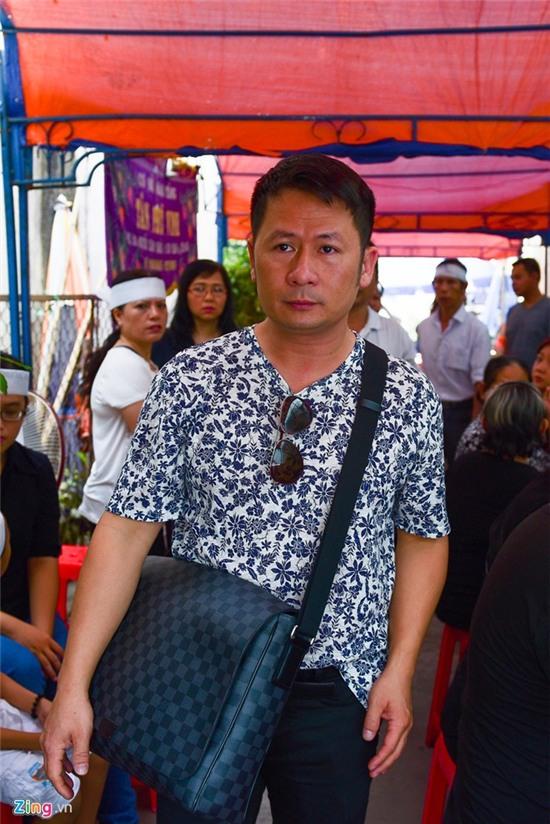 Nghe si Viet khoc khi den vieng nhac si Nguyen Anh 9 hinh anh 14