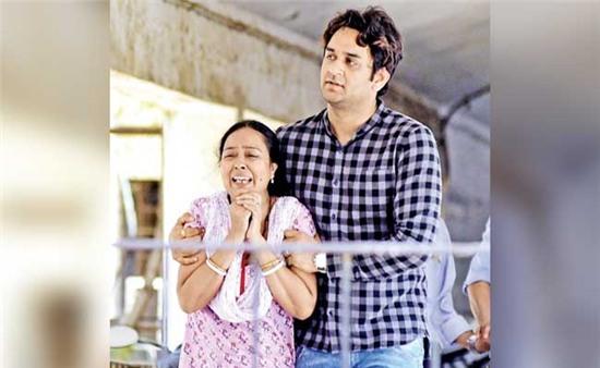 Pratyusha Banerjee, bạn trai 'Cô dâu 8 tuổi, Rahui Raj Singh, mẹ 'Cô dâu 8 tuổi'