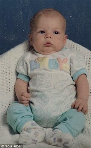 Công khai quá trình chuyển giới suốt 20 năm của mình, cô gái trẻ thu về hơn 2 triệu lượt xem - Ảnh 2.