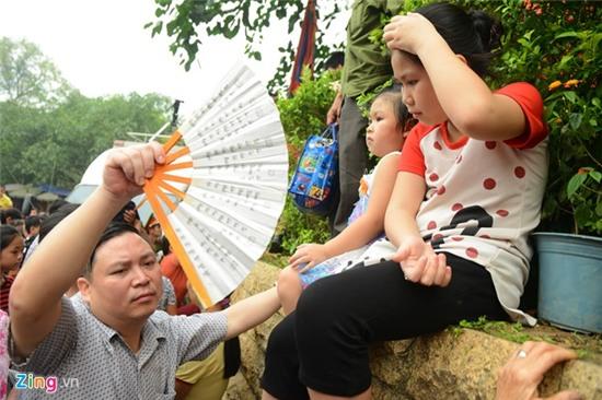 Cuoc giai cuu tre nho trong bien nguoi hon loan o Den Hung hinh anh 4